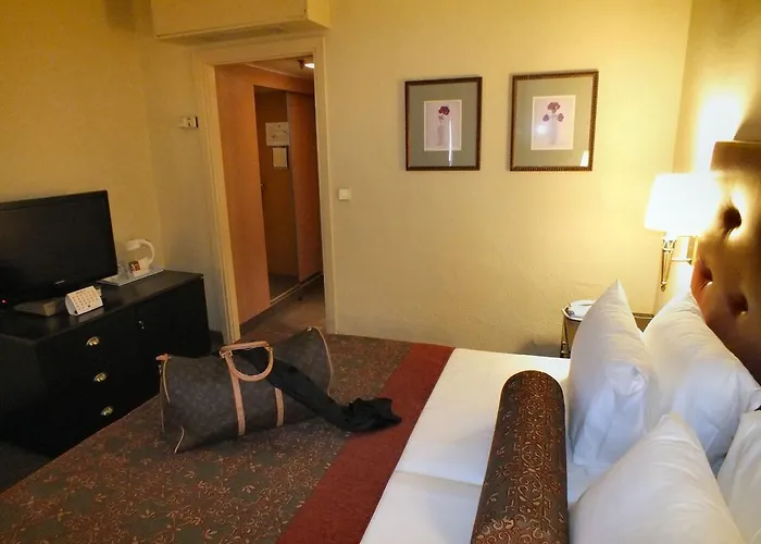 Classic Twin Room